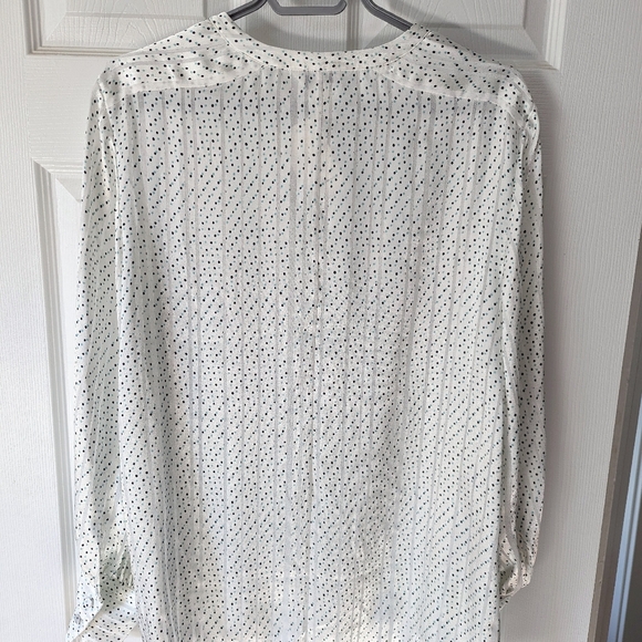 NWT Club Monaco Janney Top 🤍💚🖤 - Picture 2 of 4